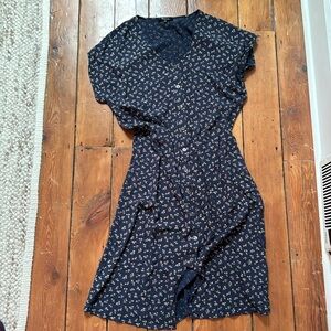 Madewell midi length lightweight dress navy blue with flowers Large